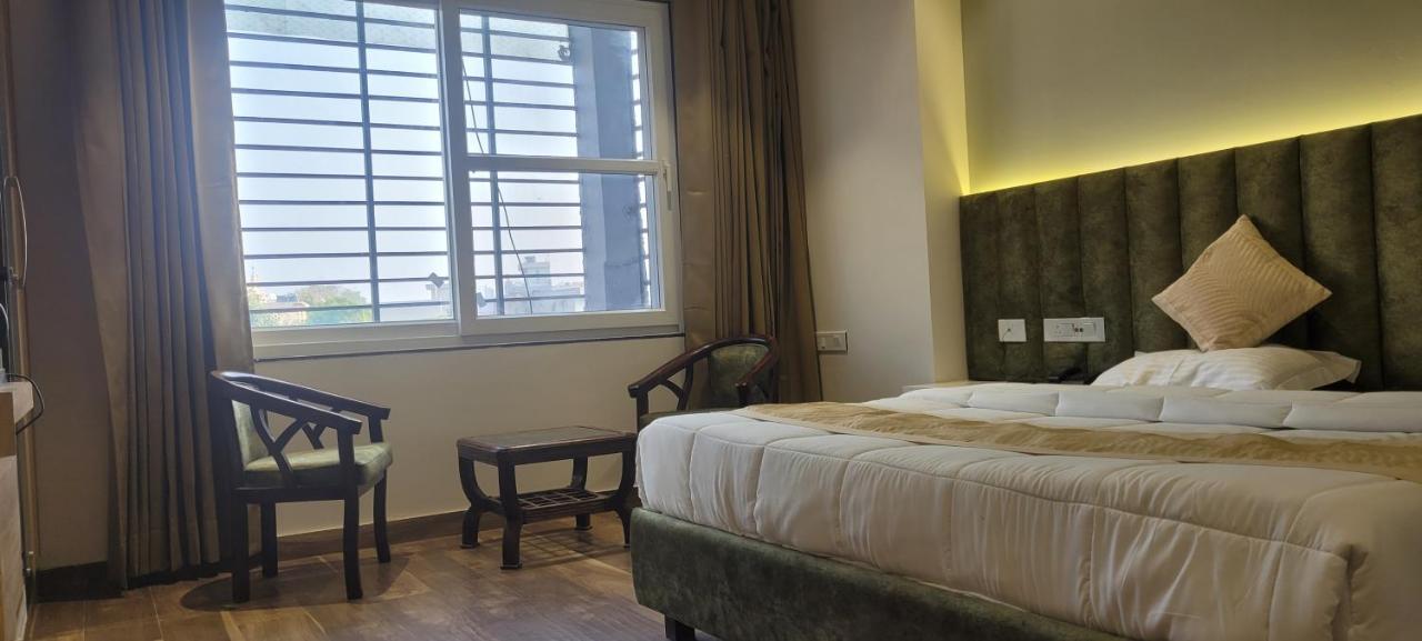Shāhpur Hotel Alpine Plaza المظهر الخارجي الصورة